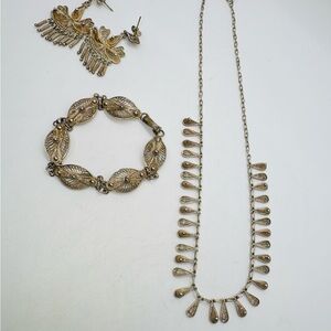 Antique mid 1800’s Spun Sterling Silver Elegant Jewelry Set